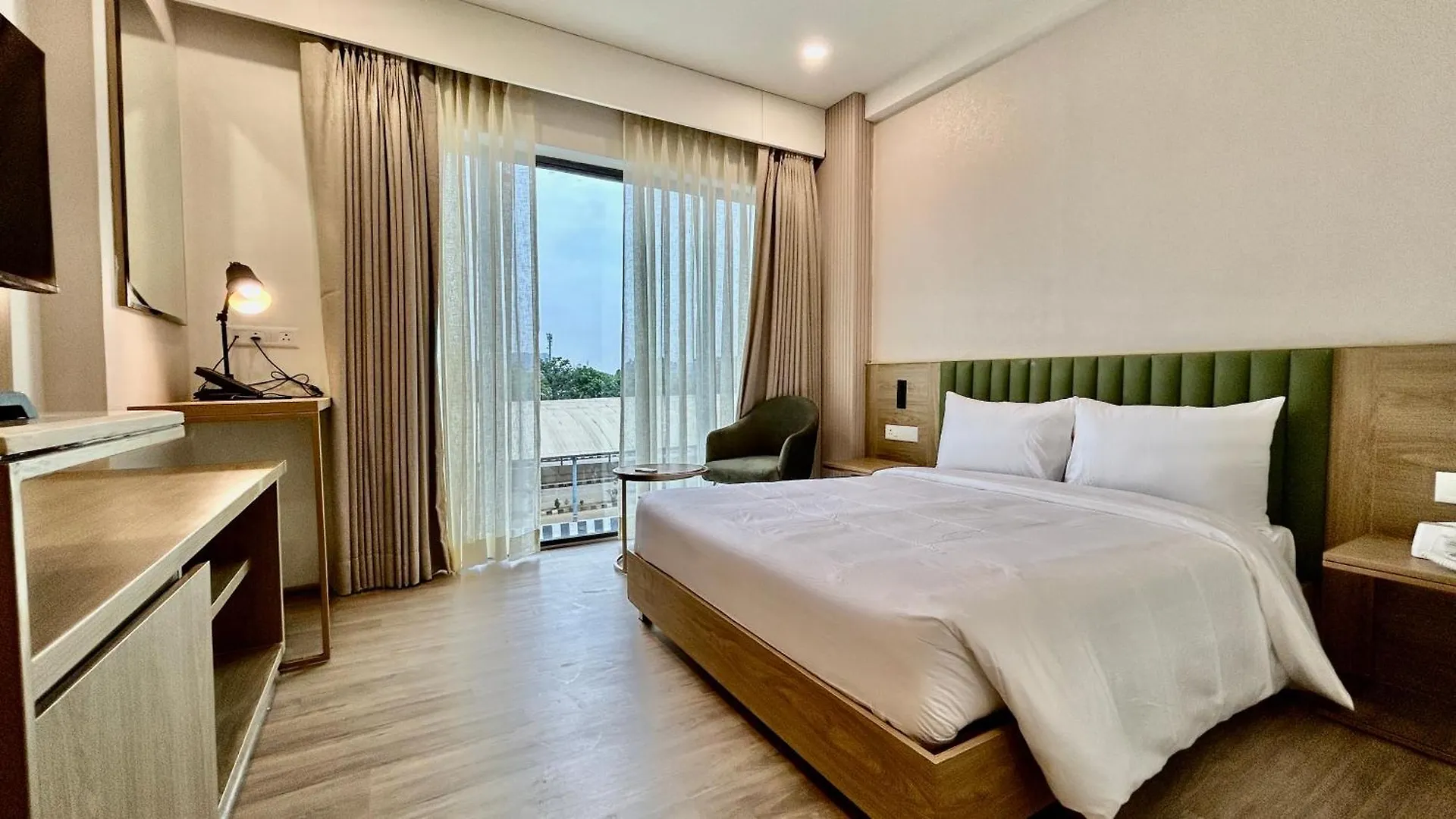 Hotel Limon & Banquet Sector 29, Gurgaon India