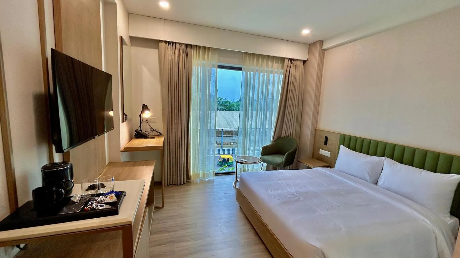 Hotel Limon & Banquet Sector 29, Gurgaon 4*,